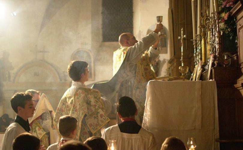 traditional_latin_mass_1_lepanto_con_810_500_75_s_c1.jpg